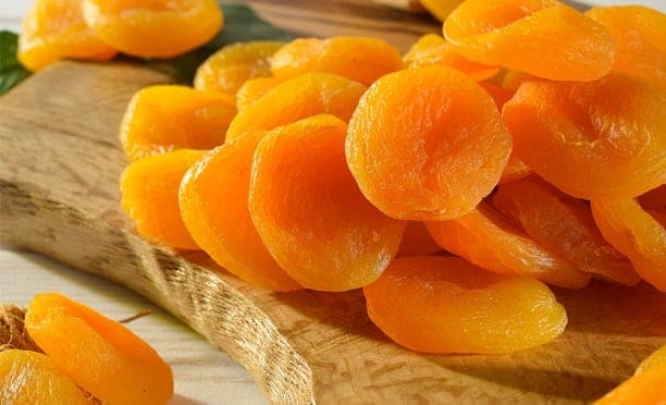 buah-yang-mengandung-protein-aprikot-kering buah-yang-mengandung-protein-aprikot-kering