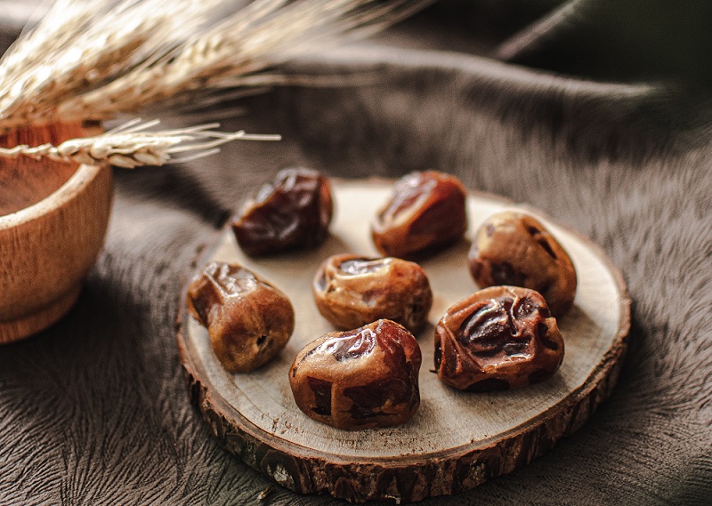 buah-yang-mengandung-zat-besi-kurma buah-yang-mengandung-zat-besi-kurma