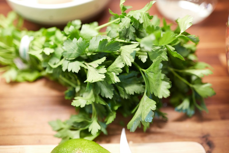 daun-parsley daun-parsley
